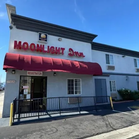 Moonlight Inn
