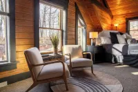 Hot Tub - Sauna - Mountain Getaway Only 15 Minutes from the City! - Alppimaja
