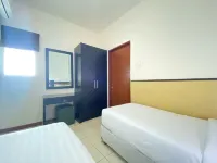 Bohemian Spacious 2Br Apartment at Marbella Suites Dago Pakar Bandung - Kitchens