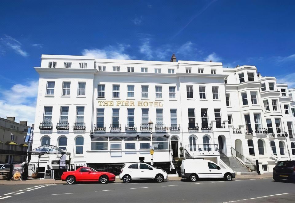 The Pier Hotel - Housity