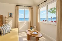 Silver Sands Motel & Beach Bungalows - Beach
