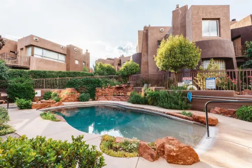 Adobe Grand Villas - parking