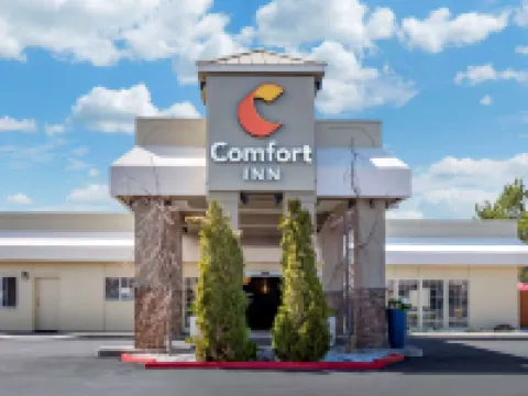 Comfort Inn & Suites Hotels in Klamath County