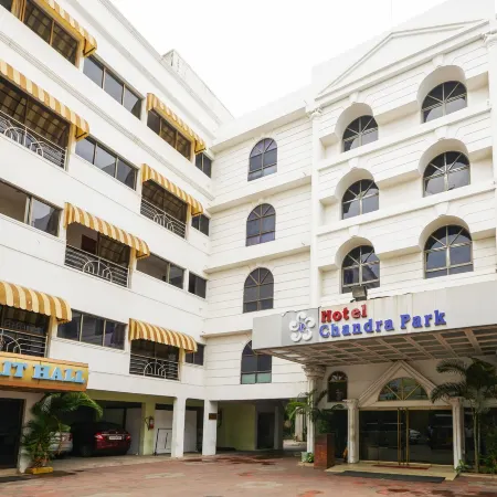 Hotel Chandra Park Отели рядом с достопримечательностью «Форт Музей»