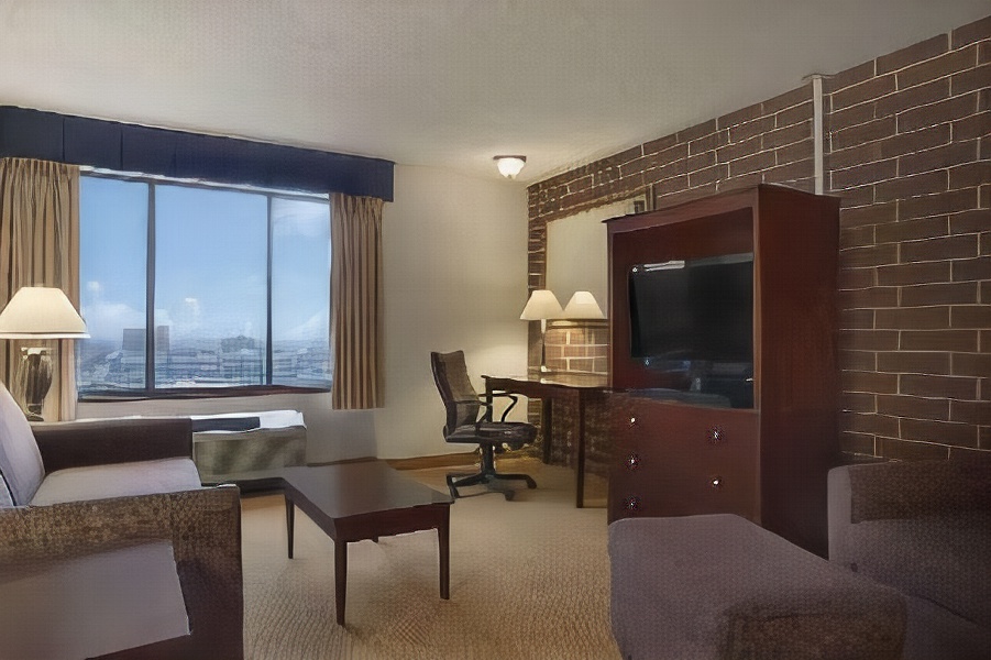 Best Western Plus Executive Residency Waterloo & Cedar Falls