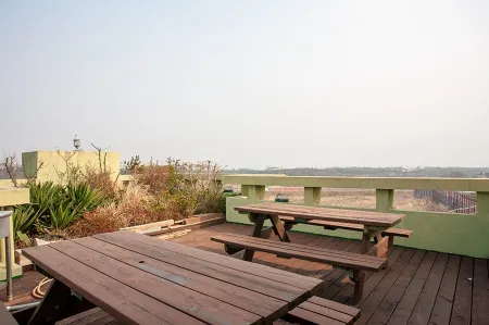 Nuyoungnayoung Pension Отели рядом с достопримечательностью «Bonte Museum»