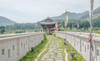 Mungyeong Mungyeong Pension (Breakfast Provided)