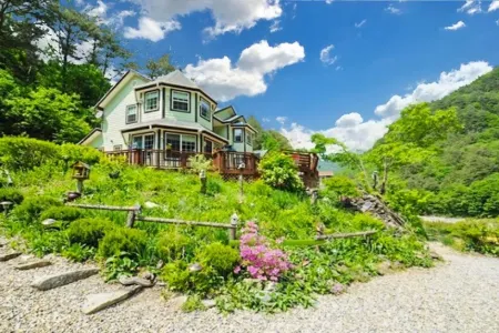 Fermata Pension Отели рядом с достопримечательностью «Korea Botanic Garden»