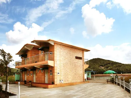 Ganghwado Albatross Dream Pension Отели рядом с достопримечательностью «Dongmak Beach»