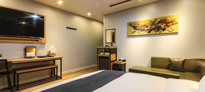 Jinju Hotel Muro โรงแรมในชินจู