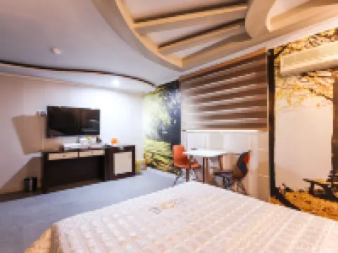 thezone motel โรงแรมในคูมิ-ชี