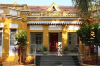 Roambay Hostels