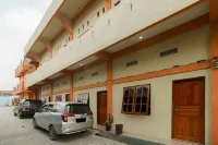 RedDoorz Near Bukit Kubu Berastagi Hotels in Gundaling I