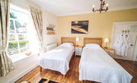 Cordilleras House Bed & Breakfast - Housity