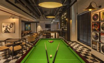Lemon Tree Premier City Center Pune