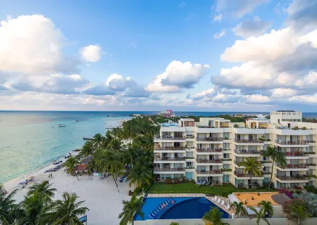 伊克切爾海灘酒店