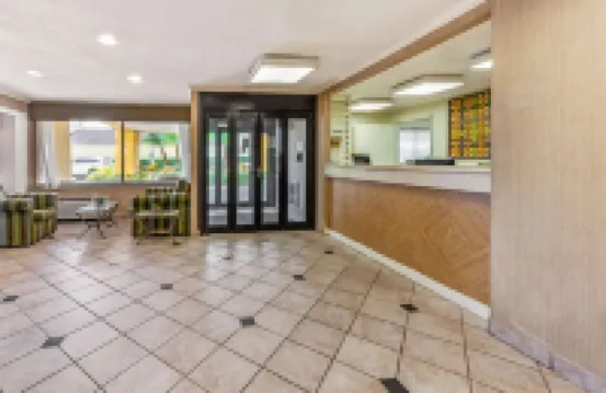 La Quinta Inn & Suites by Wyndham Tampa Brandon West