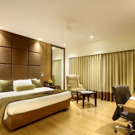 Express Towers Hotel