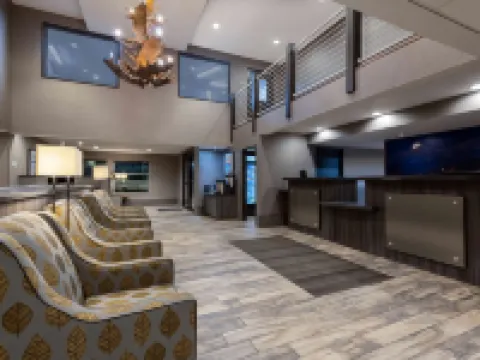 La Quinta Inn & Suites by Wyndham Anchorage Airport アンカレッジのホテル