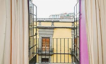 Hotel Amigo Suites