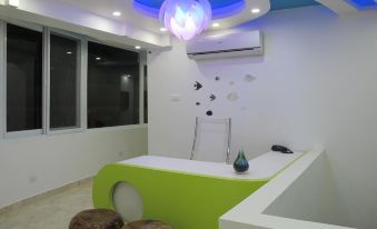 Royal Penguin Boutique Hotel & Spa