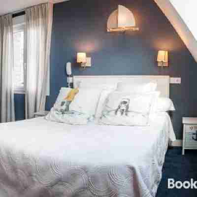 Logis Hotel du Casino Restaurant le Mathelia Rooms