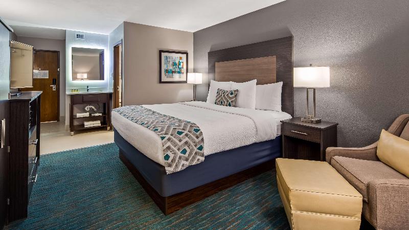 Best Western Plus Dallas Love Field North Hotel