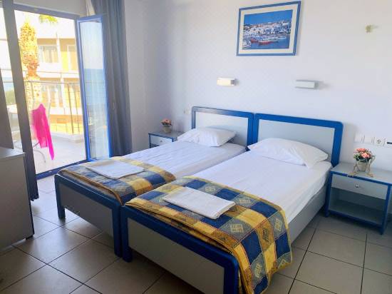 Kassavetis Center Hotel Studios Apartments Room Reviews Photos Limenas Chersonisou 2021 Deals Price Trip Com