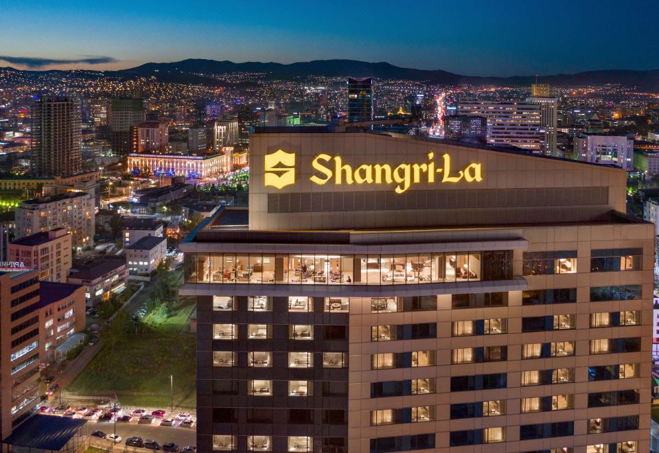 Pullman Saigon Centre Hotel Over view