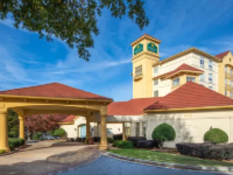 La Quinta Inn & Suites by Wyndham Atlanta Ballpark/Galleria コブのホテル
