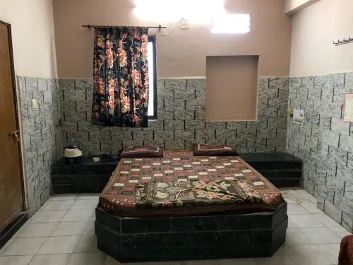 Hotel Neelkanth Palace Ahmedabad