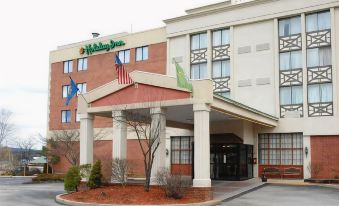 DoubleTree by Hilton Concord Downtown