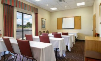 Quality Inn & Suites Moline - Quad Cities