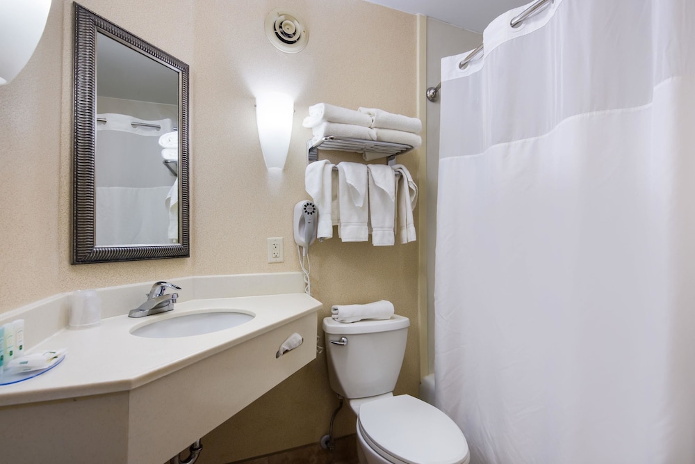 Quality Inn Oneonta Cooperstown Area