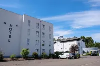 Ibis Styles Charleroi Airport Aero 44 فنادق في 