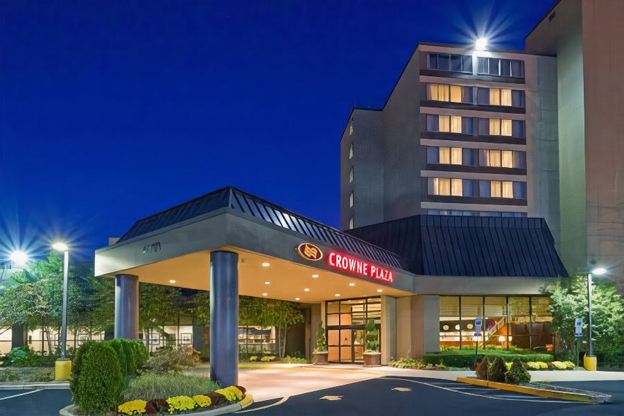 Crowne Plaza Englewood, an Ihg Hotel