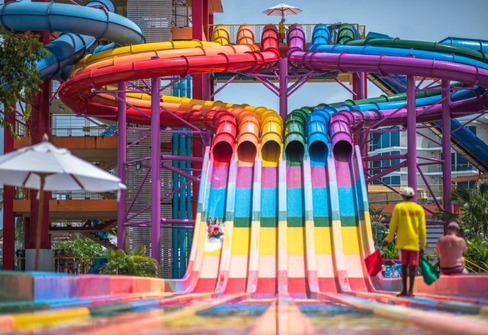 스플래쉬 비치 리조트의 인피니티 풀 사진