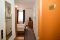 Hotel Hirschhausen Hotels in Bad Emstal