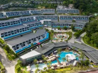 Patong Bay Hill Resort Hoteles cerca de Playa Freedom