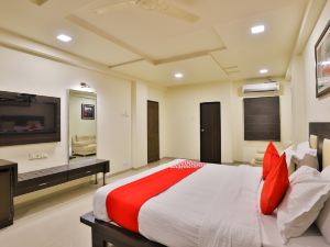 OYO 24996 Hotel Jamnagar Residency