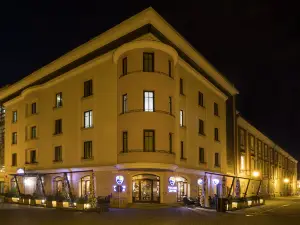 Old Town Hotel