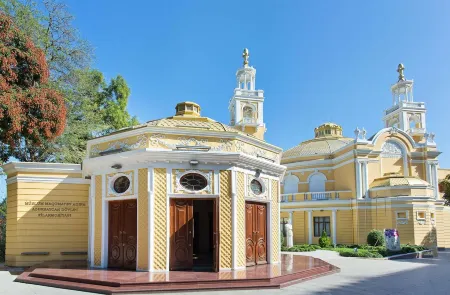 Fairmont Baku - Flame Towers Отели рядом с достопримечательностью «Дворец Ширваншахов»