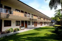 LONDON BEACH RESORT AND HOTEL Hôtels à : Malapatan