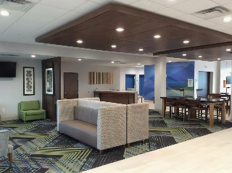 "Holiday Inn Express & Suites Dallas NW Hwy - Love Field, an Ihg Hotel"