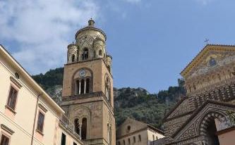 Amalfi Coast Room