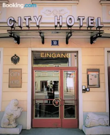 雷西瑟城市酒店