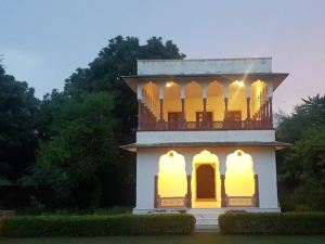 Shahpura Abhaneri Resort