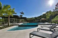 Quality Hotel Blumenau - ที่มีสระว่ายน้ำ