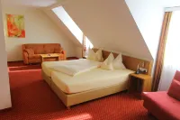 Villa Eichenau Hotels in Olching