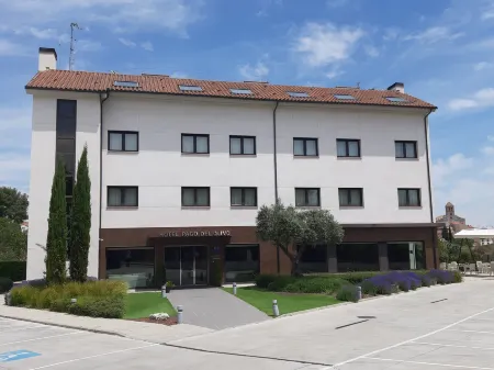 Hotel Pago del Olivo Отели в г. Монтес Торосос